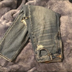 American eagle mom jeans